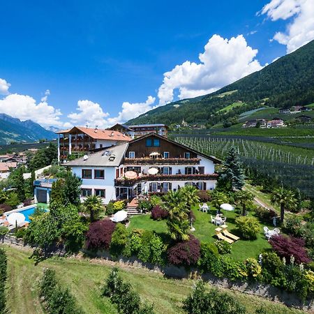 Pension Zum Burggraefler Schenna Buitenkant foto